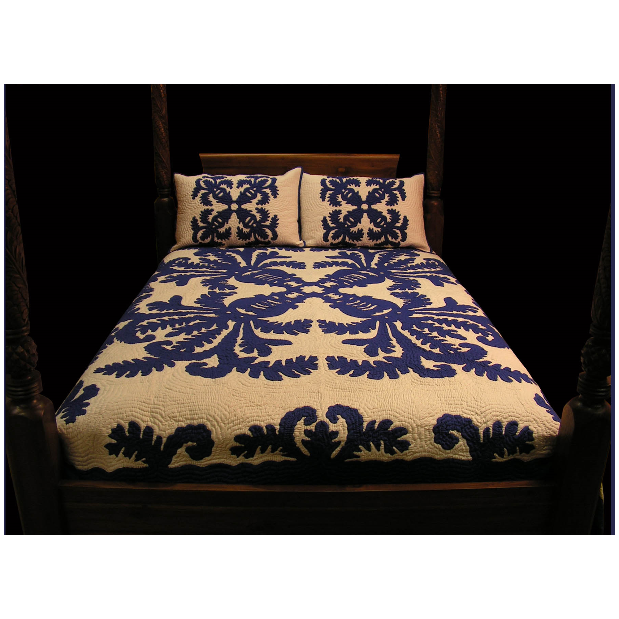 Hawaiian Quilt Bedspread – King’s Royal Vase Design