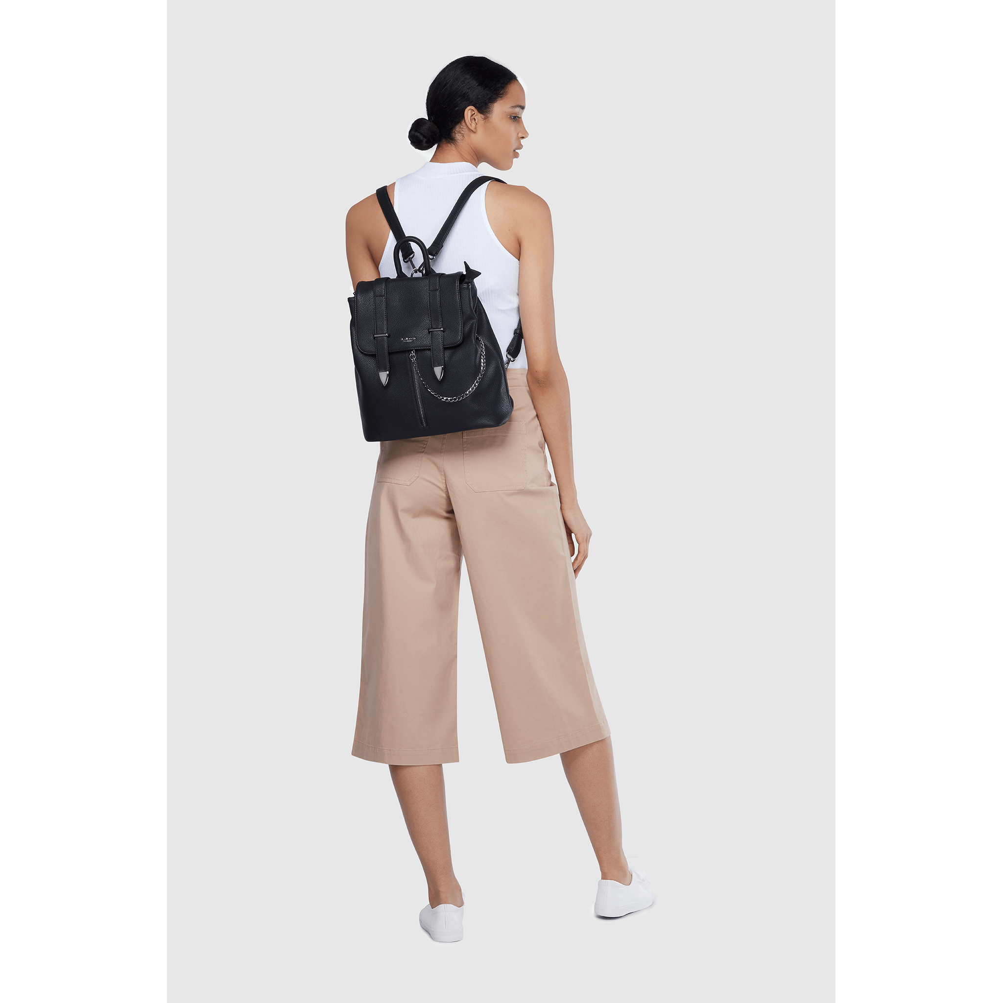 Agnes Black Vegan Backpack-4