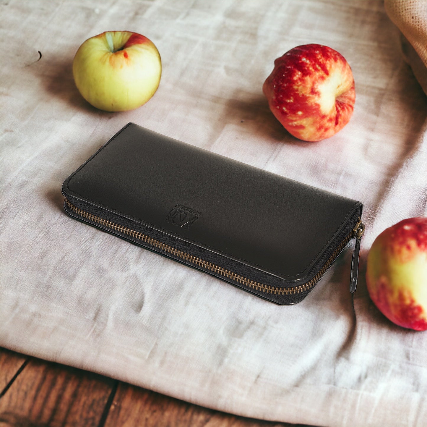 Kivik | Apple Leather Long Zip Wallet - Black-1